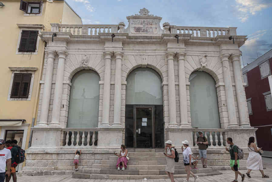 Croacia - Zadar 03 - antiguo palacio de la Guardia de la Ciudad